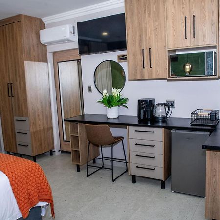 Iso'Bella Vita Guesthouse Пгалаборва Екстер'єр фото